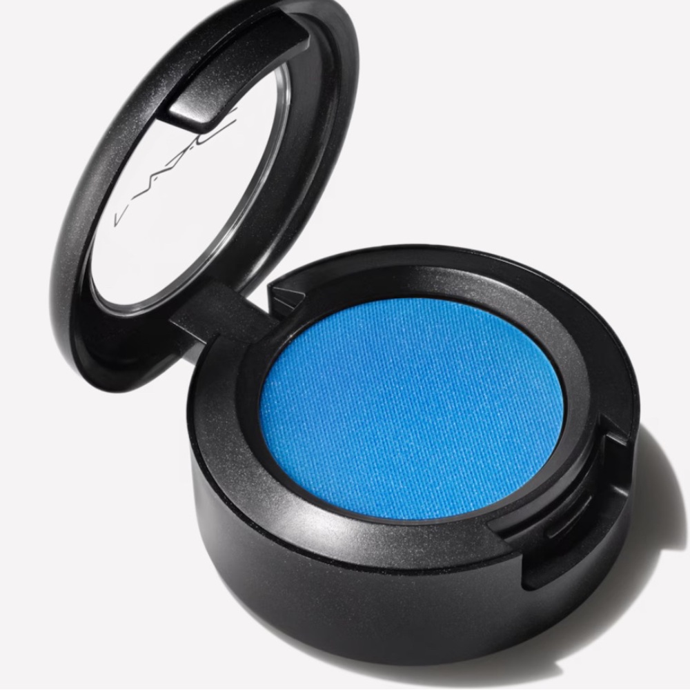 🌊🌊🌊 Triennial Wave Satin matte Eyeshadow
NIB MAC Cosmetics